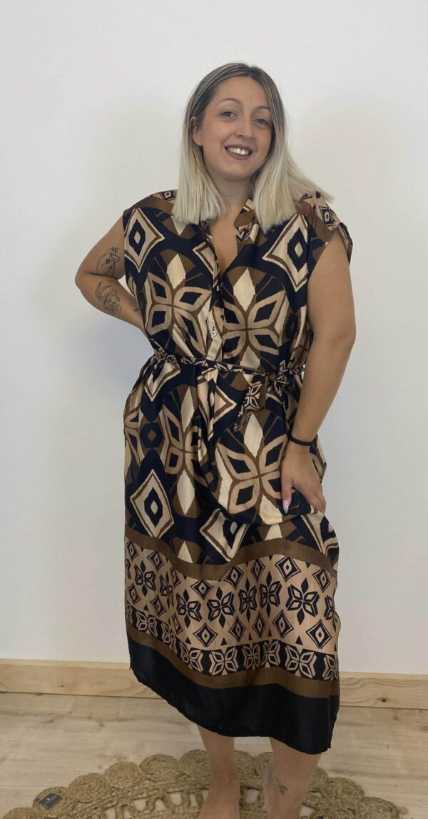 Candide robe satin motif geometriques  sans manches – Image 4