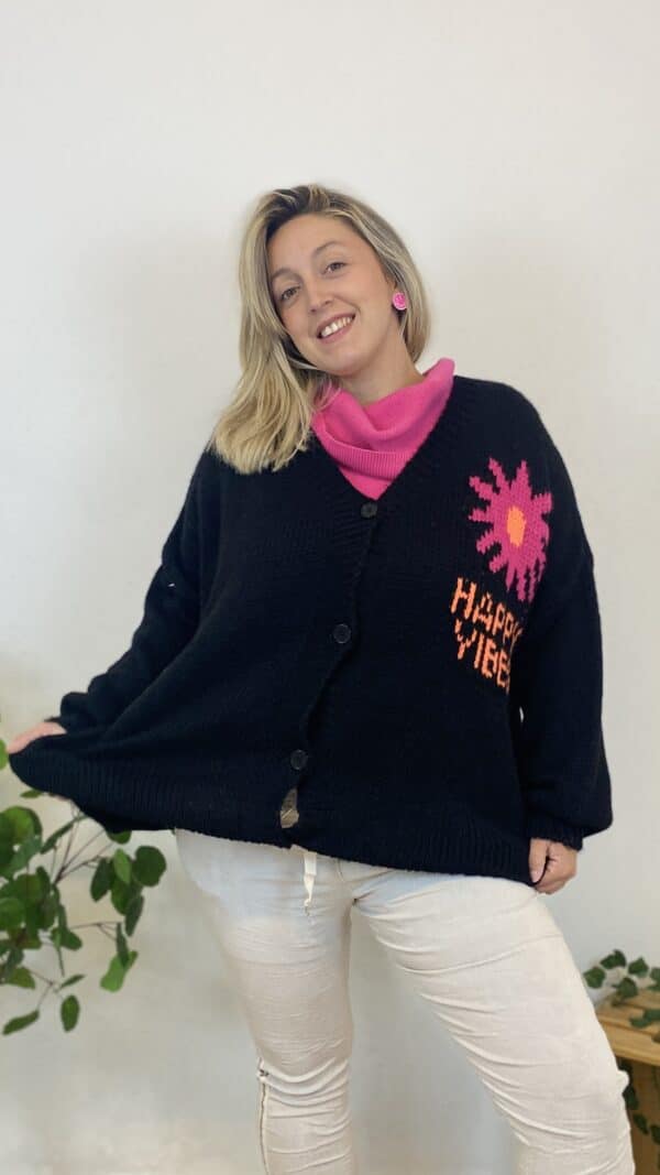 Gilet grosse maille oversize broderie fleurs "HAPPY VIBES"(noir ,gris, ciel,blanc) – Image 3