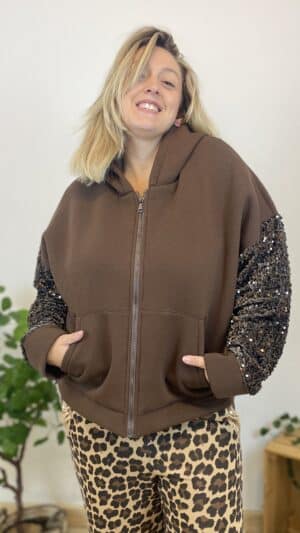 Veste molleton  à capuche  manches pailletées (noire ou choco)