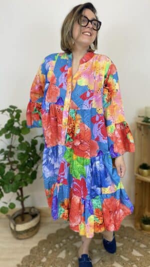Robe large en broderie anglaise fleurie (différents coloris)
