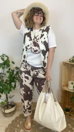 Tee-shirt fleurs imprimé vache