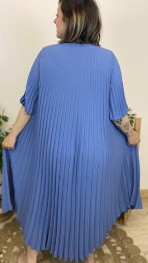 Robe longue plissée unie