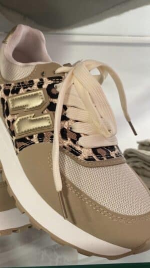 Basket beige détails imprimé léopard
