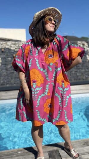 Robe courte imprimé grandes fleurs (rose et marine)