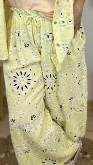 Pantalon gaze de coton imprimé Bandana( noir,jaune,blanc)